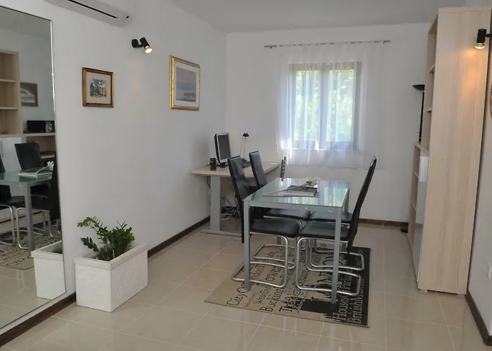 Villa Sofia Povlja